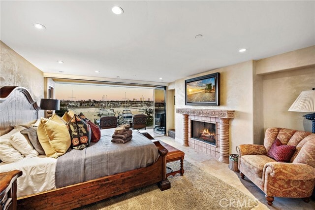 Building Photo - 900 E Balboa Blvd