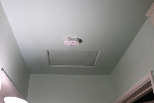 Building Photo - 19275 Symeron Rd