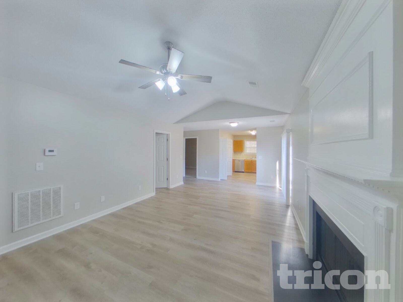 Building Photo - 562 Chisolm Way