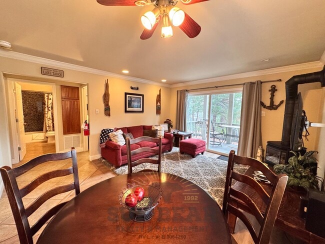 Building Photo - 2 Bedroom Furnished Condo in Incline w Carport (IM8)