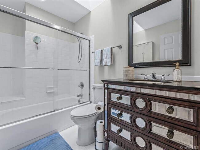 Building Photo - 54 Hidden Ridge Dr