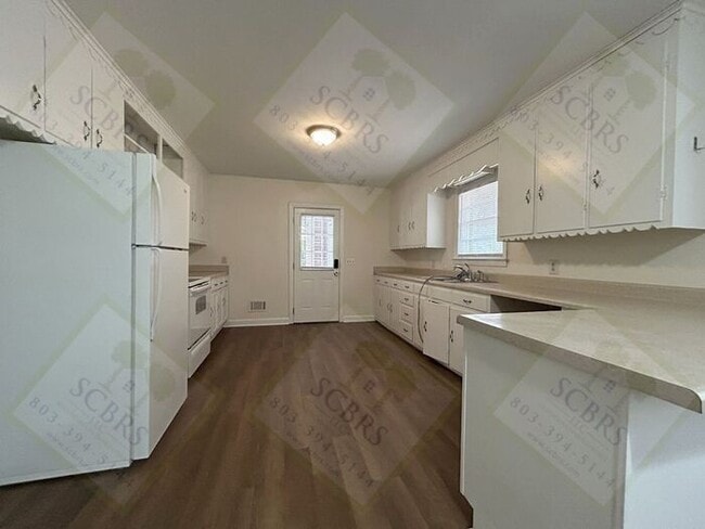 Building Photo - 2915 N Beltline Blvd