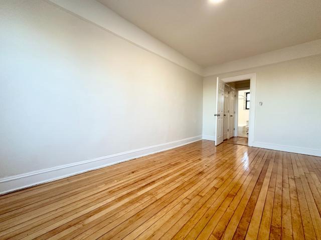 Building Photo - 1 bedroom in BRONX NY 10461