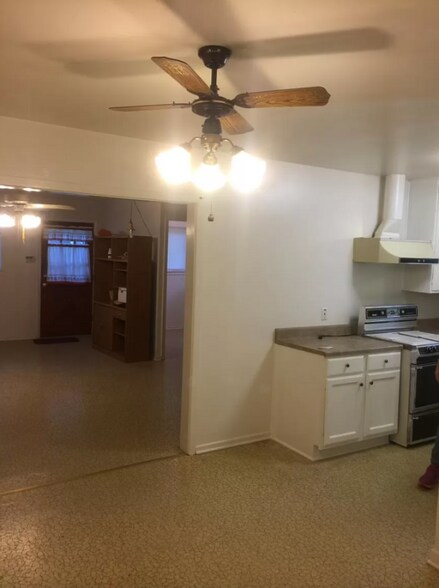 Building Photo - 558 Artemis Dr