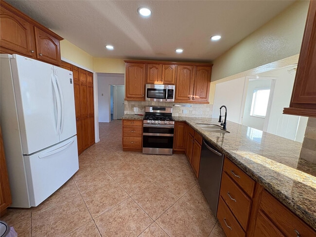 Building Photo - 9310 NW 26th St