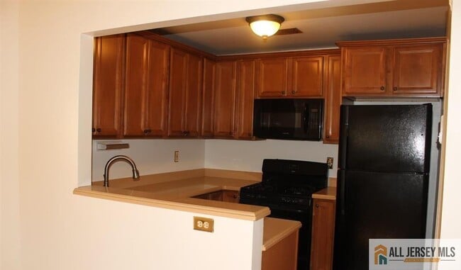 Building Photo - 49 Tanglewood Ct