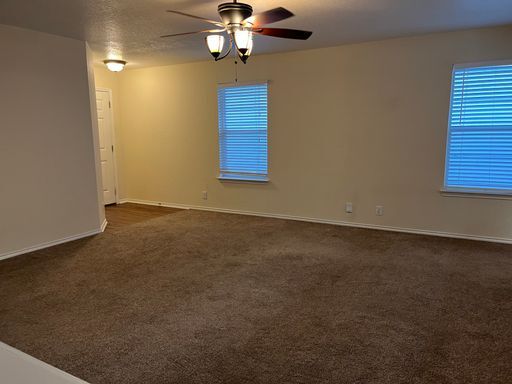 Building Photo - Immaculate 3/2 Rental-Close to Everything-...