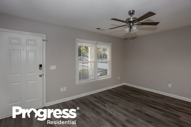 Building Photo - 363 Honeycutt Dr SE