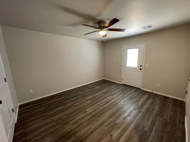 Building Photo - NEW SENIOR COMMUNITY! 55 & UP! 2 bed 2 ful...