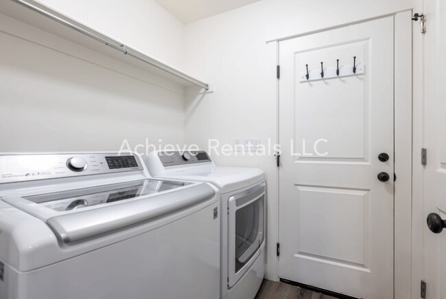 Building Photo - Single Family Rental in Wolfpack Crossing | Near Utah State and Hospitals