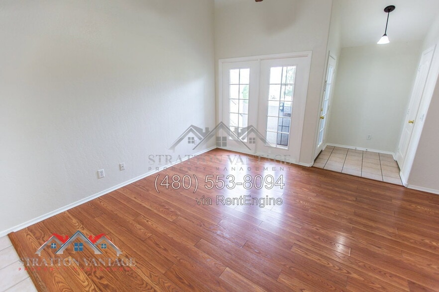 Building Photo - 3716 E University Dr
