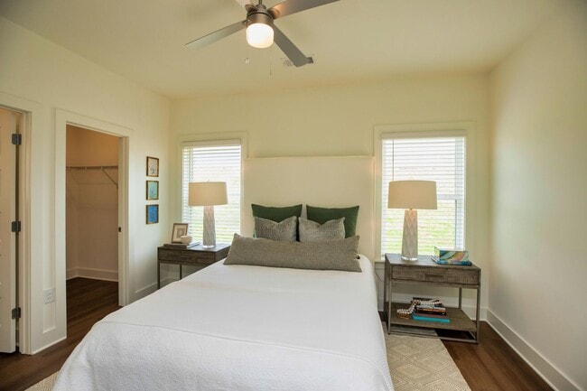 Building Photo - Elevated Rental Home with Community Amenities