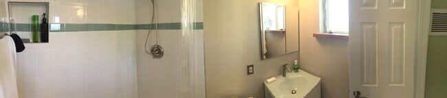 Main Bath - 6520 N Ocean Blvd