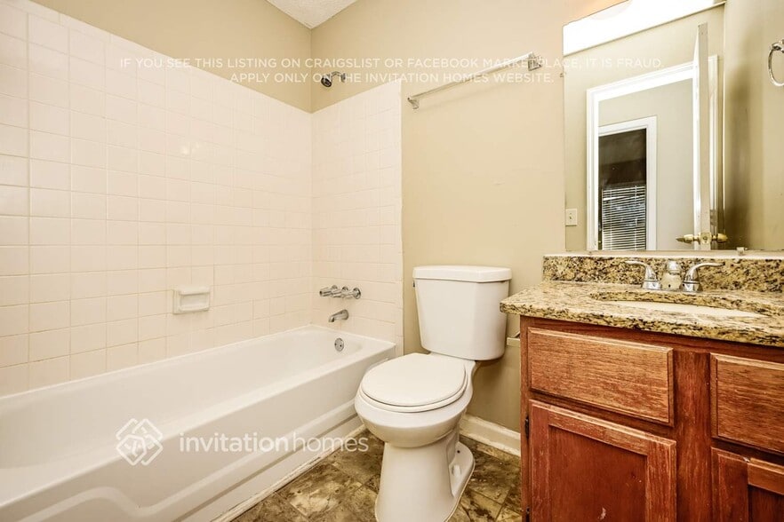 Building Photo - 1304 Baywood Glen