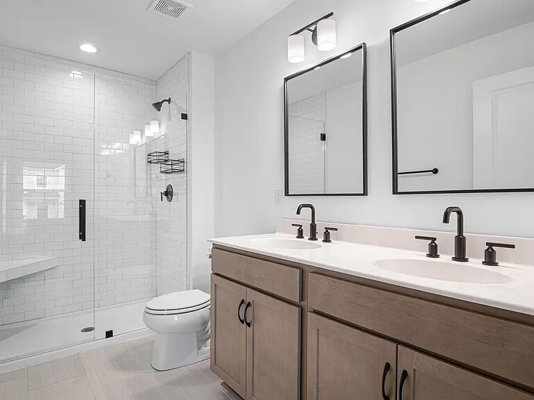 Building Photo - 2005 Kyles Wy