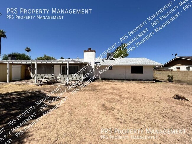 Building Photo - 711 N Oracle-