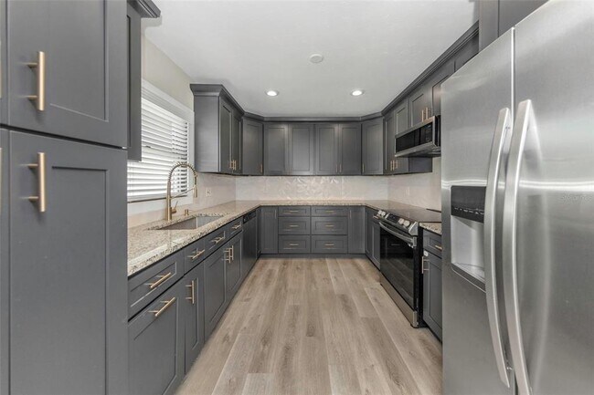 Building Photo - 4030 Fieldgreen Pl
