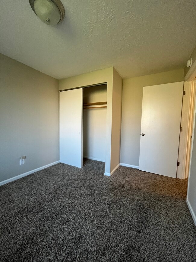 Building Photo - 7108 Tennessee Ln