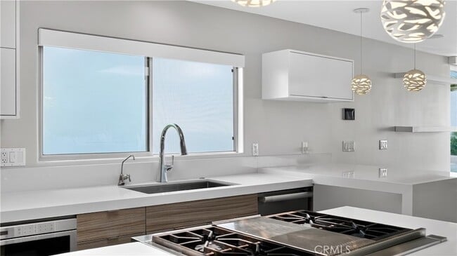 Building Photo - 855 Santa Ana St