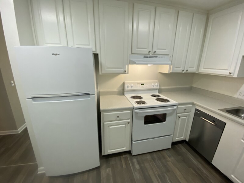 Building Photo - 1005 Hickory Hill Ln