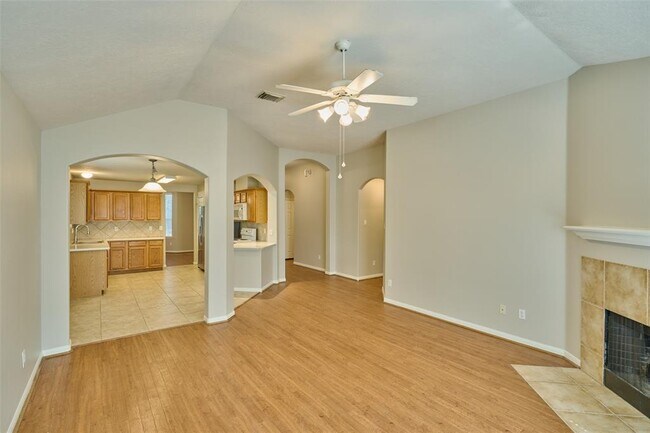 Building Photo - 3733 Breckenridge Dr