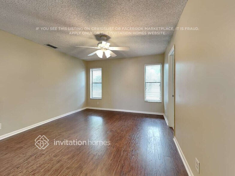 Building Photo - 454 Cactus Cir