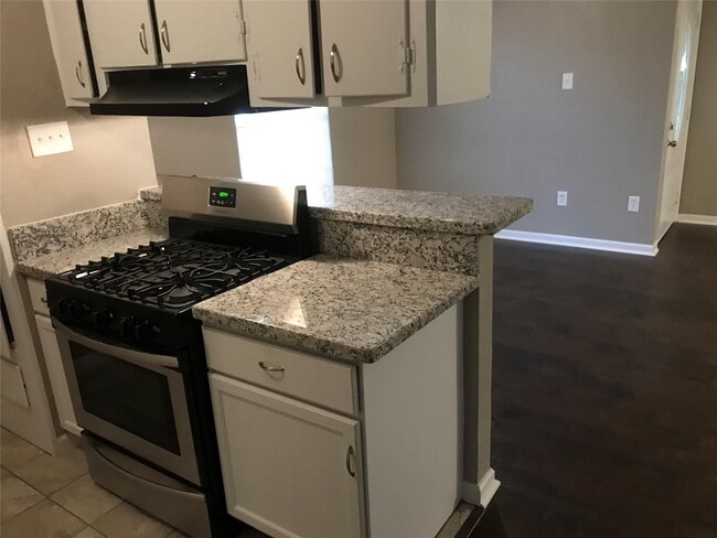 Building Photo - 10206 Buena Park Dr