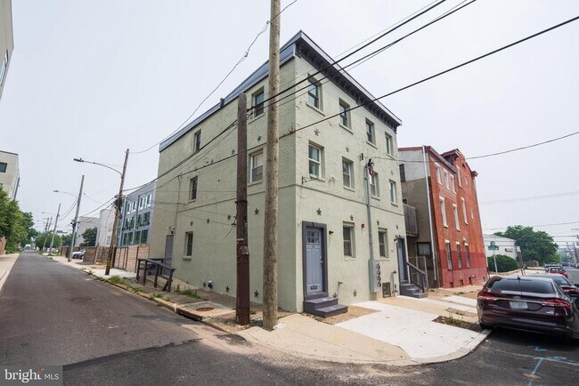 Building Photo - 711 W Thompson St