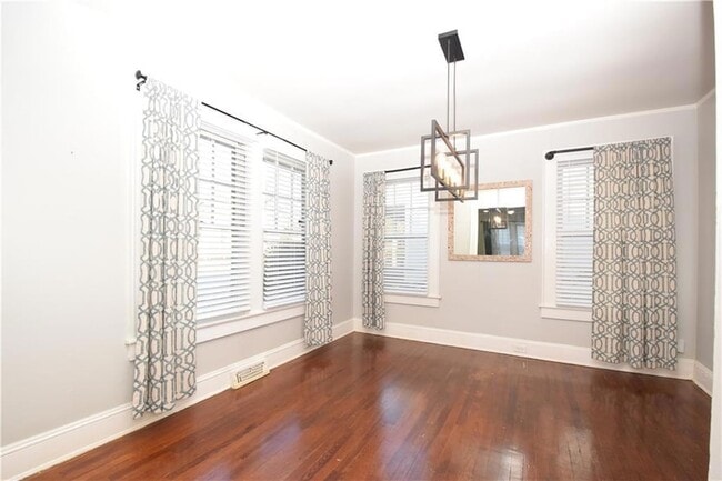 Building Photo - 3116 Jackson St