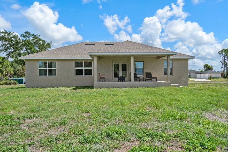 Building Photo - 249 Rotonda Blvd W