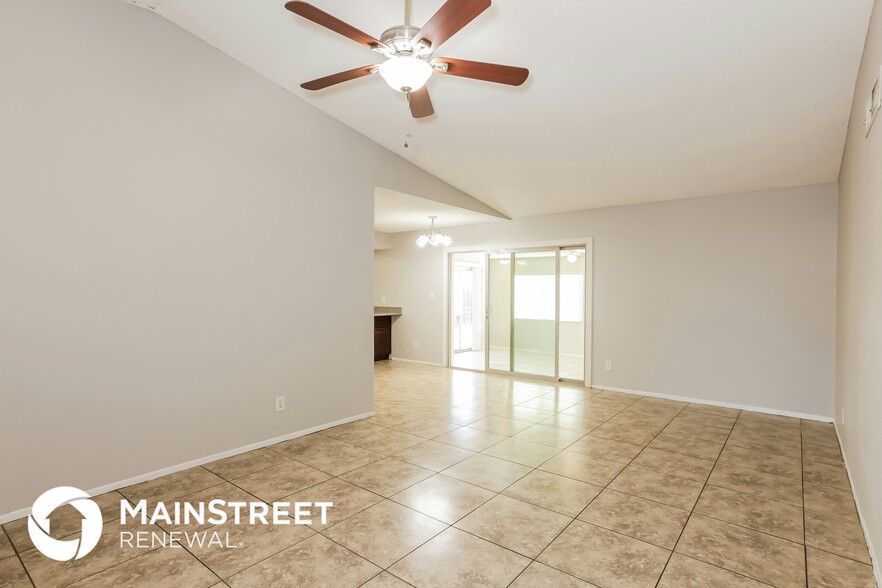 Building Photo - 7719 W Clayton Dr