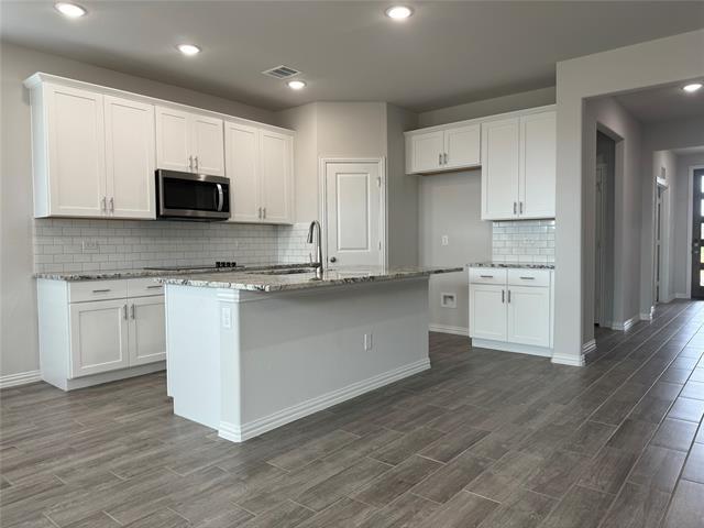 Building Photo - 860 Boomer Ln