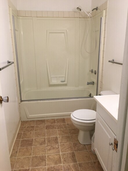 Bathroom - 16 Cardinal Dr