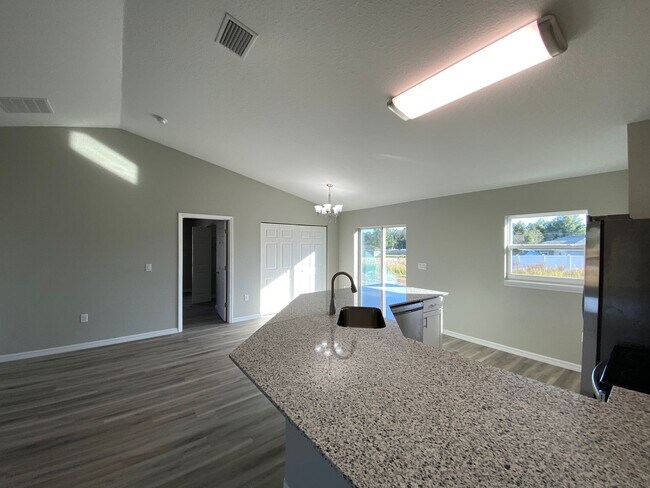 Building Photo - Great SE Ocala Home 3/2/2 **Won't Last**