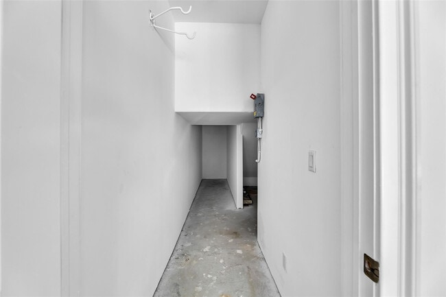 Building Photo - 416 SW 11th St