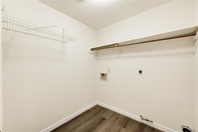 Building Photo - 2338 Bent River Dr