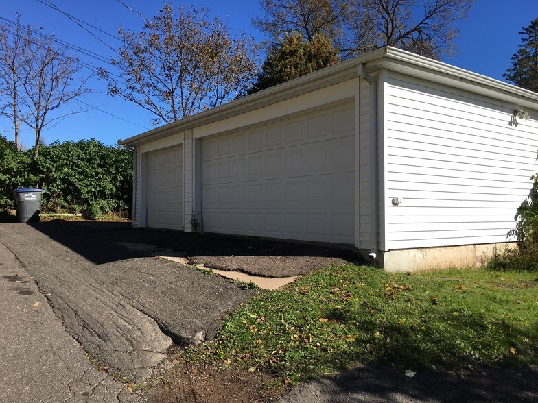 2 car garage w/this unit - 2417 E 3rd St