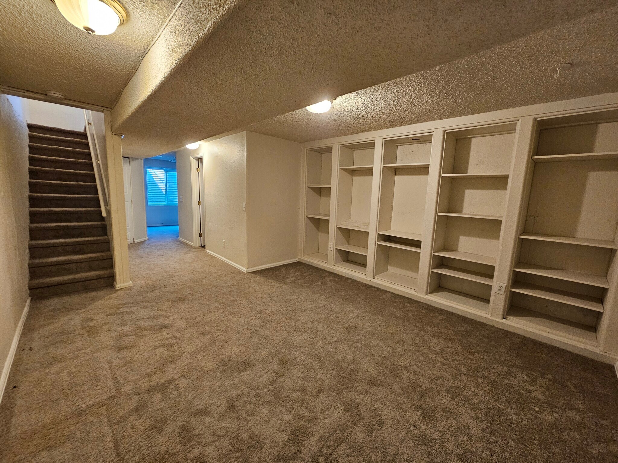Building Photo - 4253 Baytown Dr