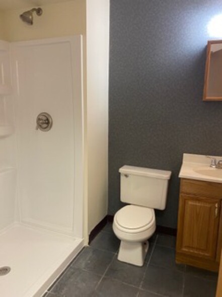 1st full bathroom - 3287 N Oakland Ave