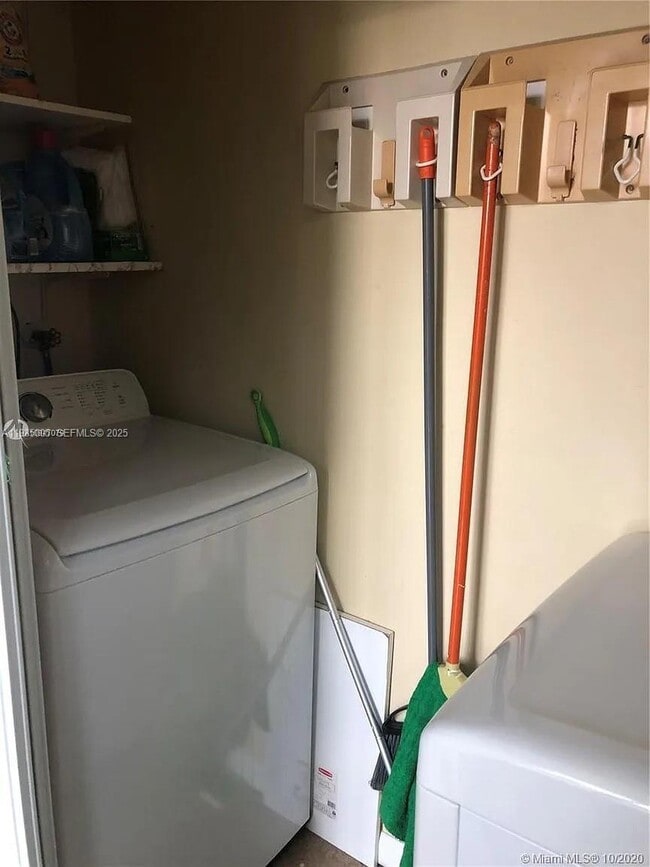 Building Photo - 9440 SW 8th St