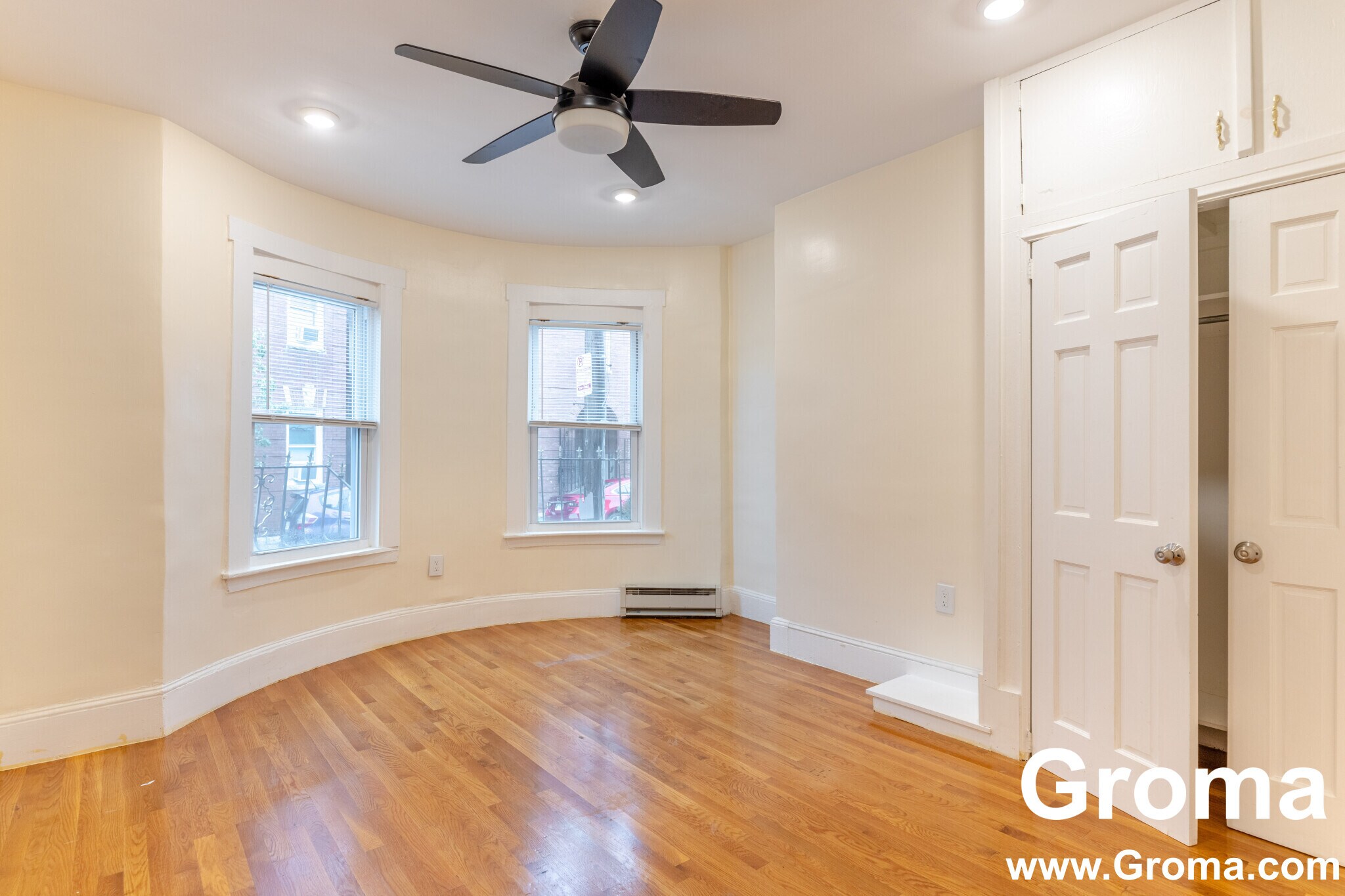 Building Photo - 4 Mark St