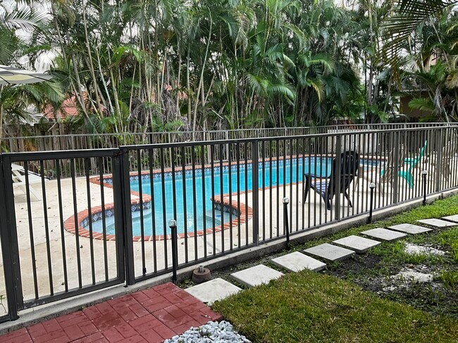 Building Photo - 13752 Yarmouth Dr