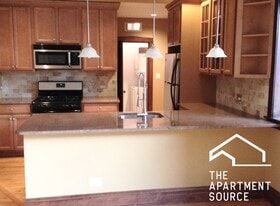 Building Photo - 3517 W Argyle St