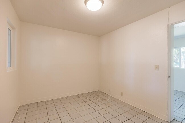 Building Photo - 951 E 3rd Ave