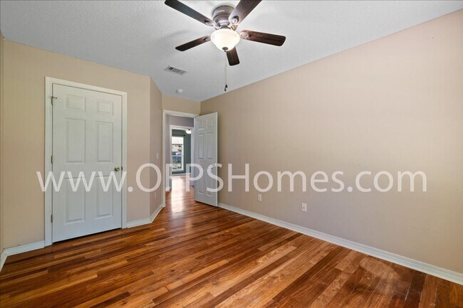 Building Photo - 4 Bedroom Home in Antioch Estates
