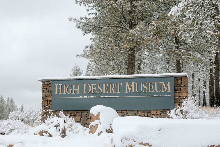 Building Photo - 1345 NW Cumberland Ave