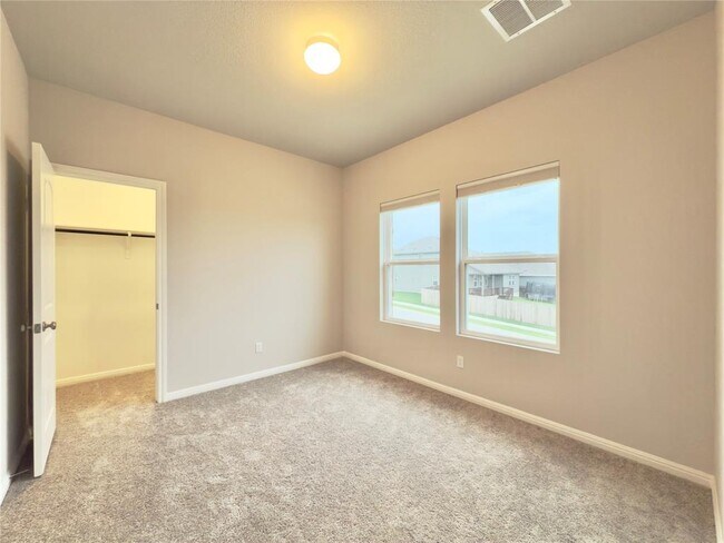 Building Photo - 923 Palo Brea Lp