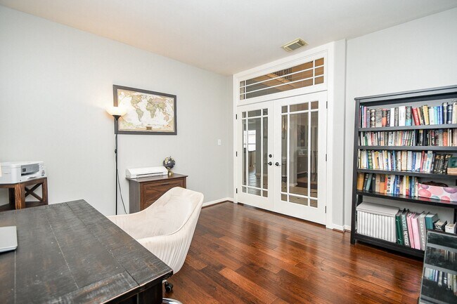 Building Photo - 2114 Thistlerock Ln