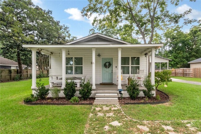 Building Photo - Special Home in Pinehurst