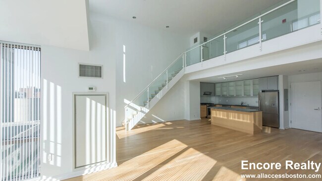 Building Photo - 285 Third St. Unit 201